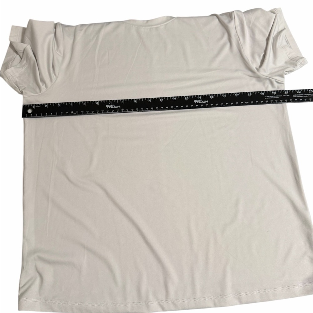 Fabletics Light Gray Short Sleeve Tee - Picture 4 of 5